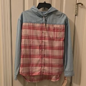 LEVI'S SIGNATURE GIRLS PINK PLAID FLANNEL & BLUE HOODED FRONT BUTTON TOP MEDIUM